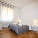 Unique Luxury And Отель типа 