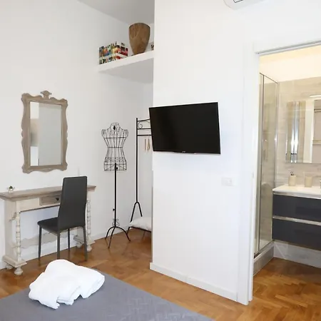 Unique Luxury And 4*