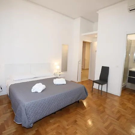 Unique Luxury And Bed & Breakfast Rom