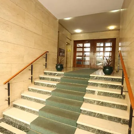 Unique Luxury And Bed & Breakfast