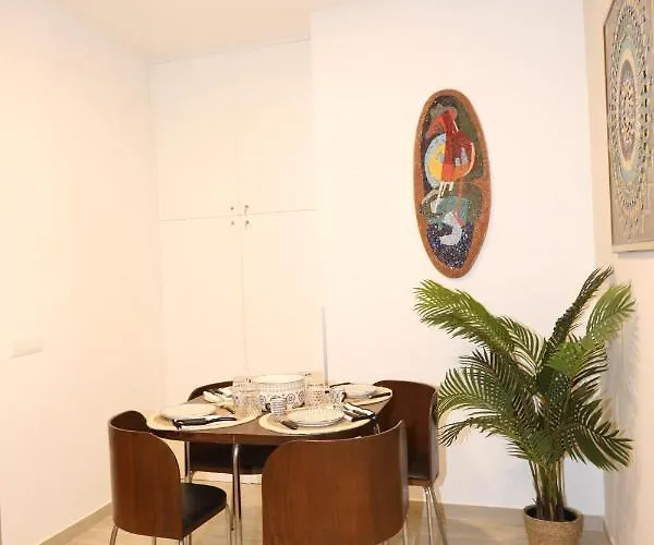 Unique Luxury And 4* Rom