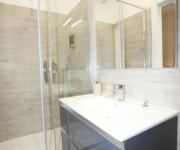 Unique Luxury And Rom