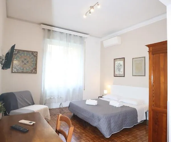 Unique Luxury And 4* Rom