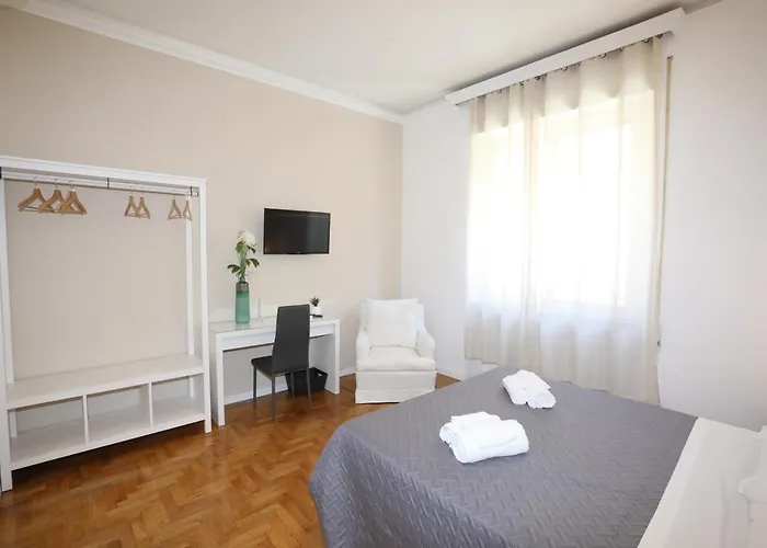 Unique Luxury And Frühstückspension Rom