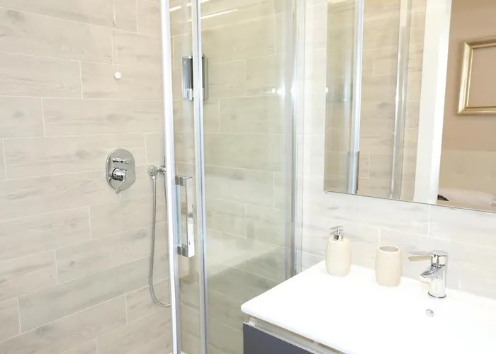 Unique Luxury And Rom